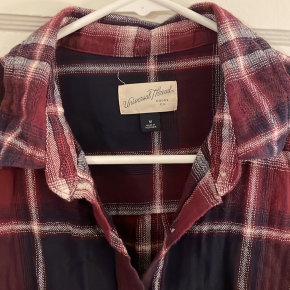Universal Thread Flannel - Picture 2 of 3
